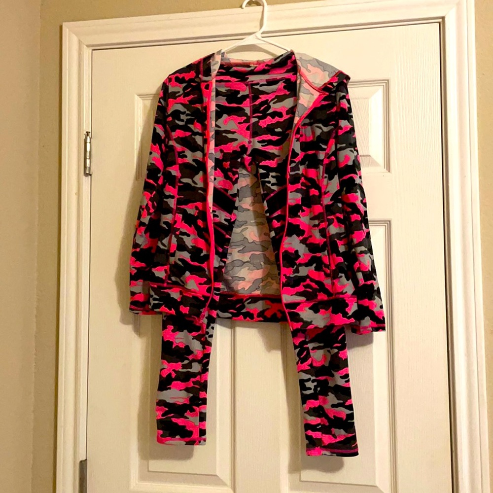 Leggings and top, size 0-2 both top and buttons, Brand-Lida